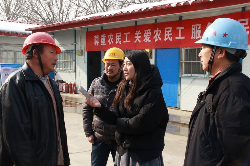 中央媒体集中采访我省农民工法律援助工作图